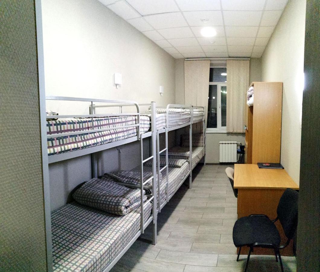 Penates Hostel Ekaterinburg Dış mekan fotoğraf