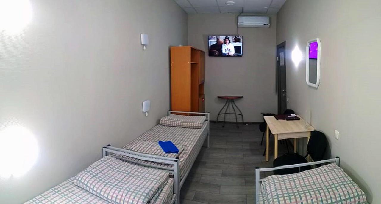 Penates Hostel Ekaterinburg Dış mekan fotoğraf