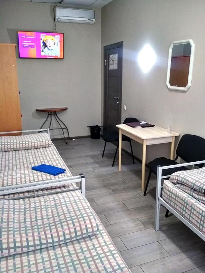 Penates Hostel Ekaterinburg Dış mekan fotoğraf