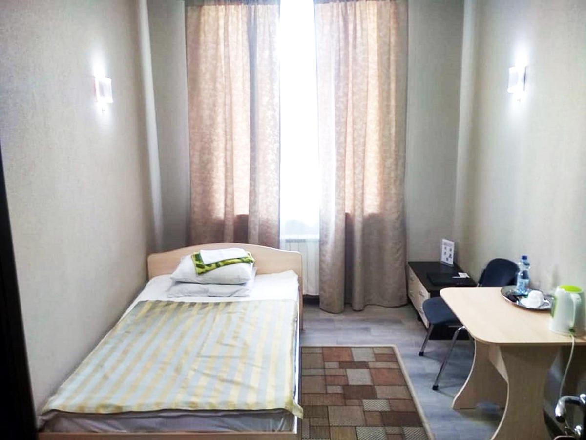 Penates Hostel Ekaterinburg Dış mekan fotoğraf